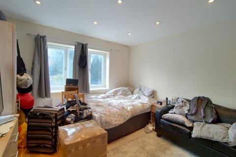 undefined, Flat 2, 201 Waldegrave Road, Teddington, Richmond upon Thames, TW11 8LX