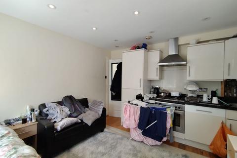 undefined, Flat 2, 201 Waldegrave Road, Teddington, Richmond upon Thames, TW11 8LX