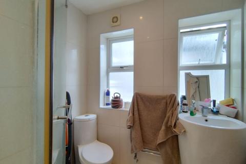 undefined, Flat 2, 201 Waldegrave Road, Teddington, Richmond upon Thames, TW11 8LX
