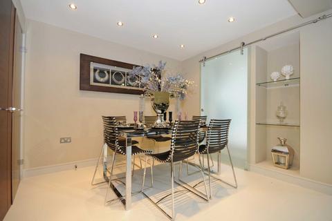 3 bedroom apartment to rent, St. Johns Wood Park, London, NW8