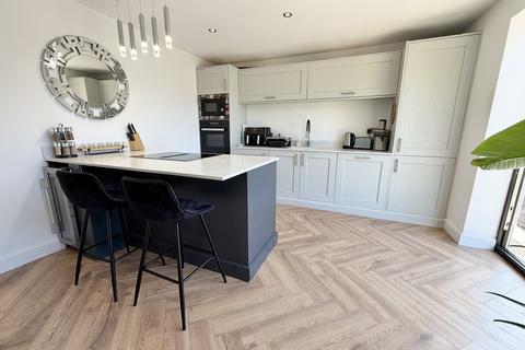 3 bedroom bungalow for sale, Brockway, Poulton-Le-Fylde FY6