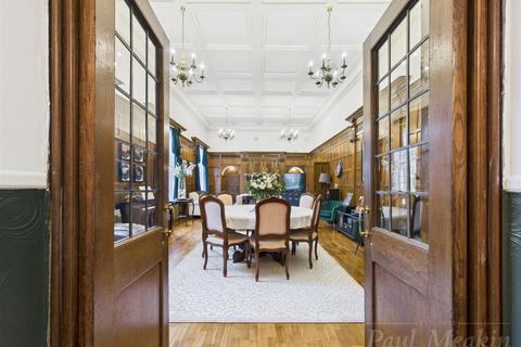 undefined, Doble Court, Sanderstead