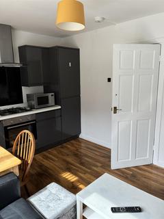 2 bedroom flat to rent, 2-Bed Apartment to Let on Moor Lane, Preston