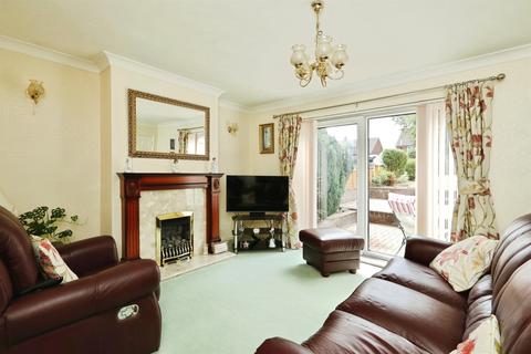 3 bedroom semi-detached house for sale, Masefield Place, Worksop