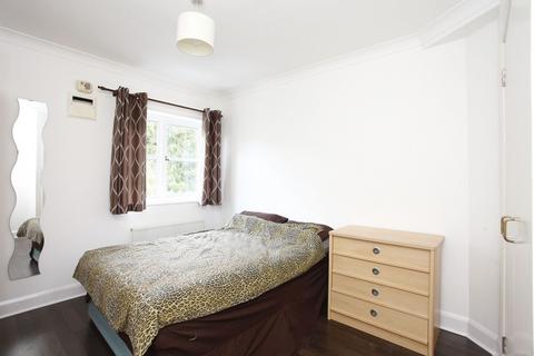 2 bedroom flat to rent, Alexandra Road, Swiss Cottage, London, NW8