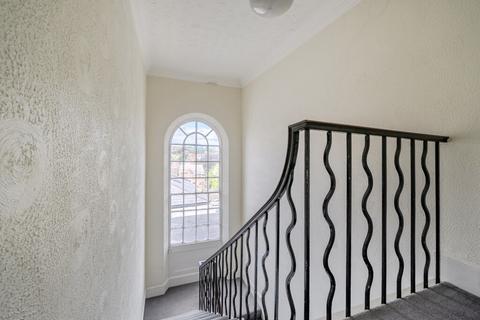 undefined, Second Floor Flat, St. Johns Square, Wakefield, West Yorkshire