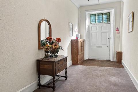 undefined, Second Floor Flat, St. Johns Square, Wakefield, West Yorkshire