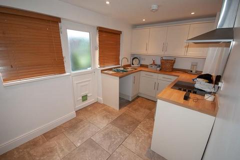 2 bedroom house to rent, London Road, Buxton