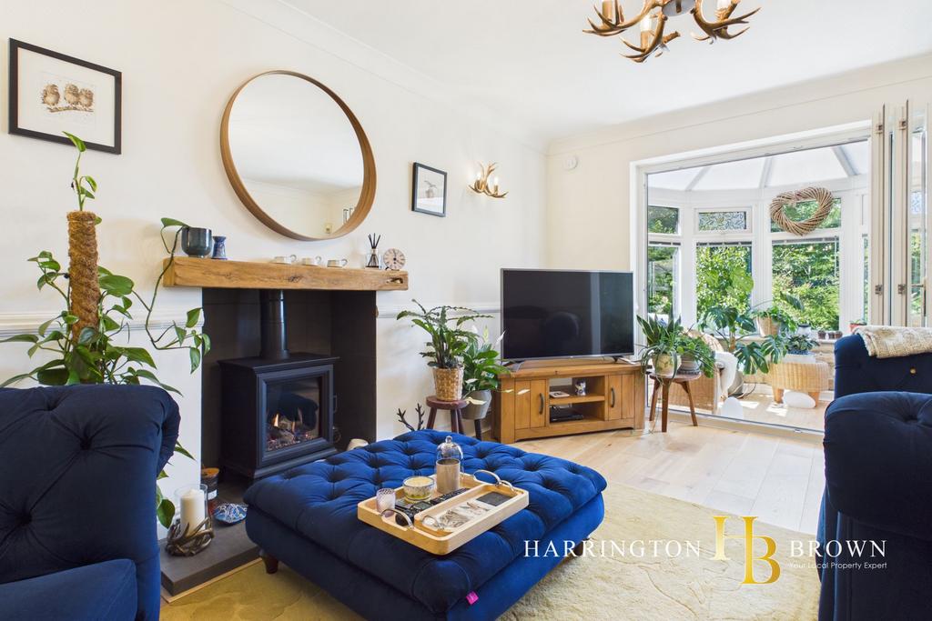 Living room, fireplace