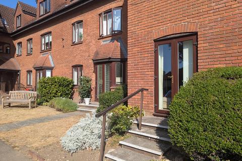 1 bedroom flat for sale, Chelmsford Road, Brentwood CM15