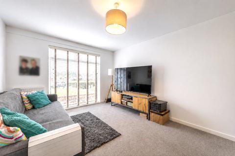 3 bedroom end of terrace house for sale, Peacocktail Close, Edinburgh EH15