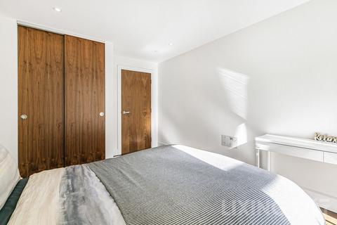 1 bedroom apartment to rent, 17 Henry Macaulay Avenue, Kingston, KT2