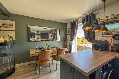 2 bedroom end of terrace house for sale, Osprey Road, Flitwick, MK45