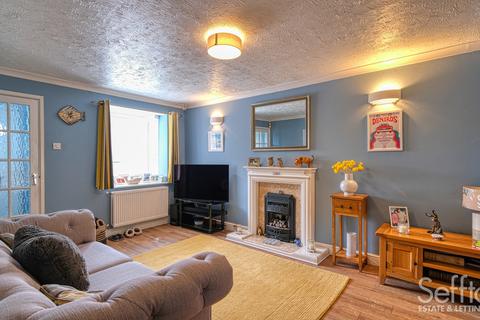 3 bedroom detached house for sale, Cavalier Close, Norwich, Norfolk