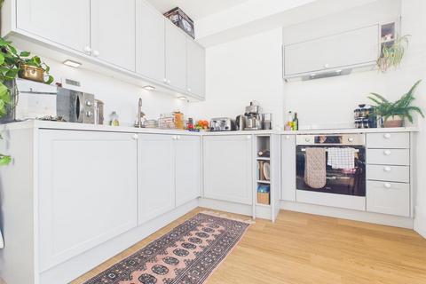1 bedroom flat to rent, Norfolk Square, Brighton
