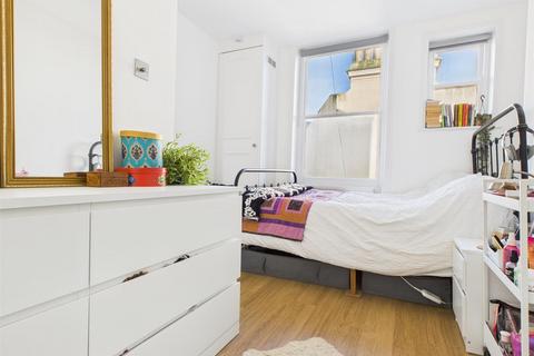 1 bedroom flat to rent, Norfolk Square, Brighton