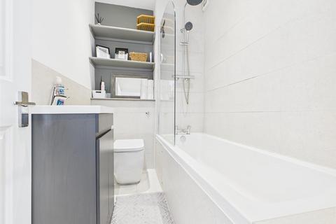 1 bedroom flat to rent, Norfolk Square, Brighton