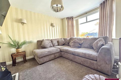 3 bedroom semi-detached house for sale, Weaver Avenue, Rhyl, Denbighshire LL18 4HN