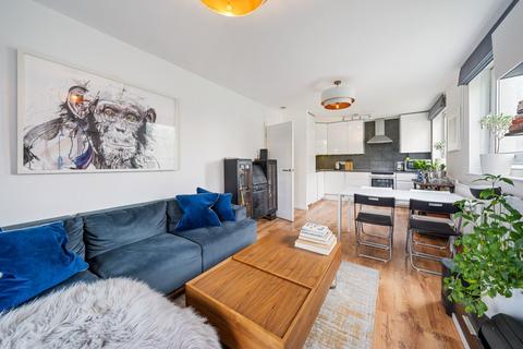 2 bedroom flat to rent, Stockwell Road, Stockwell, London, SW9