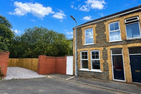2 bedroom end of terrace house for sale, Morgans Terrace, Neath, Neath Port Talbot.