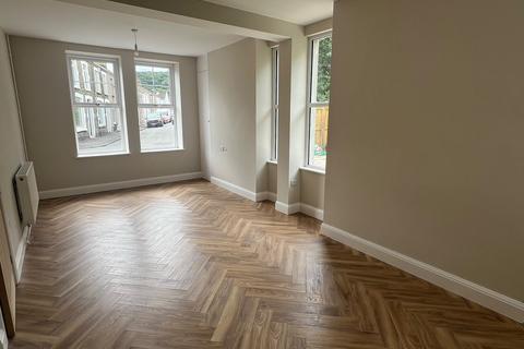 2 bedroom end of terrace house for sale, Morgans Terrace, Neath, Neath Port Talbot.