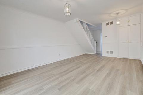 3 bedroom terraced house for sale, Latimer Drive,, Basildon, SS15