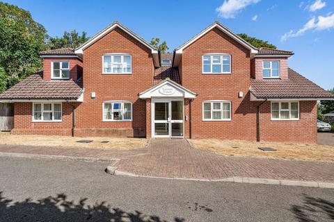 1 bedroom flat for sale, LENNOX COURT PELHAM WAY BOOKHAM KT23