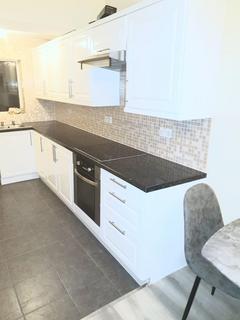 3 bedroom terraced house to rent, Albert Avenue, Anlaby Road, Hull