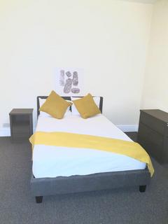 3 bedroom terraced house to rent, Albert Avenue, Anlaby Road, Hull