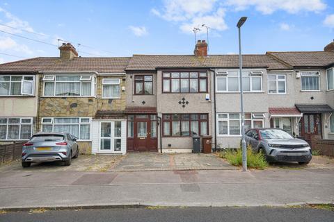 3 bedroom terraced house for sale, Romford RM7