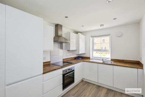 3 bedroom semi-detached house to rent, Lapwing Heights, Bosham, Chichester, PO18