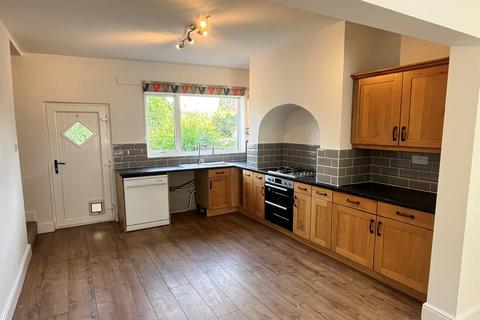 3 bedroom terraced house to rent, Crompton Road, Macclesfield
