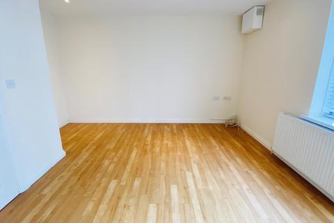 2 bedroom apartment to rent, Denmark Road, POOLE, BH15