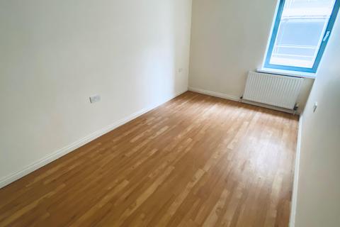 2 bedroom apartment to rent, Denmark Road, POOLE, BH15