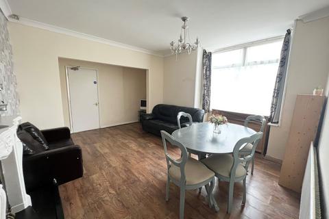 4 bedroom house share to rent, Ladysmith Road, Grimsby, DN32