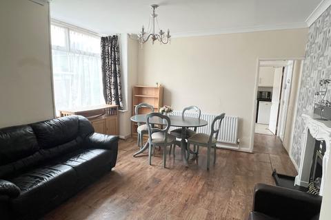 4 bedroom house share to rent, Ladysmith Road, Grimsby, DN32