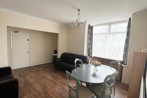 4 bedroom house share to rent, Ladysmith Road, Grimsby, DN32
