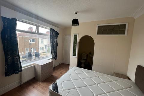 5 bedroom house to rent, Ladysmith Road, Grimsby, DN32