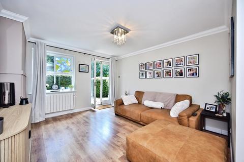 2 bedroom flat for sale, River Bank Close, Maidstone, Kent, ME15