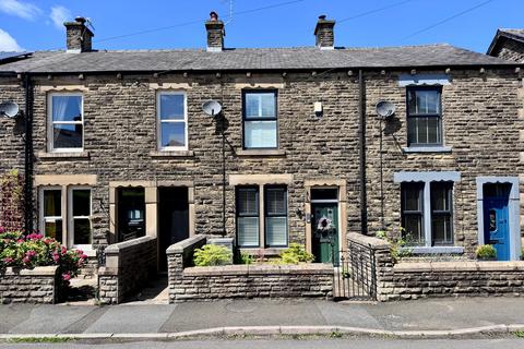 3 bedroom terraced house for sale, Tredcroft Street, Glossop, SK13