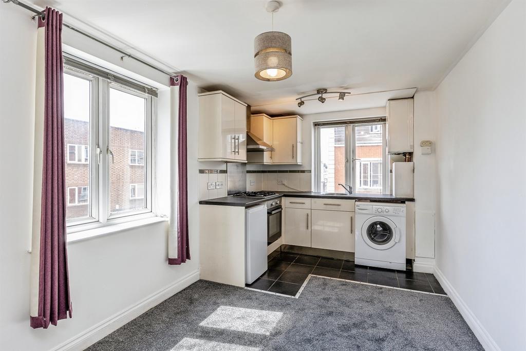 Apartment in Bedminster - View 3