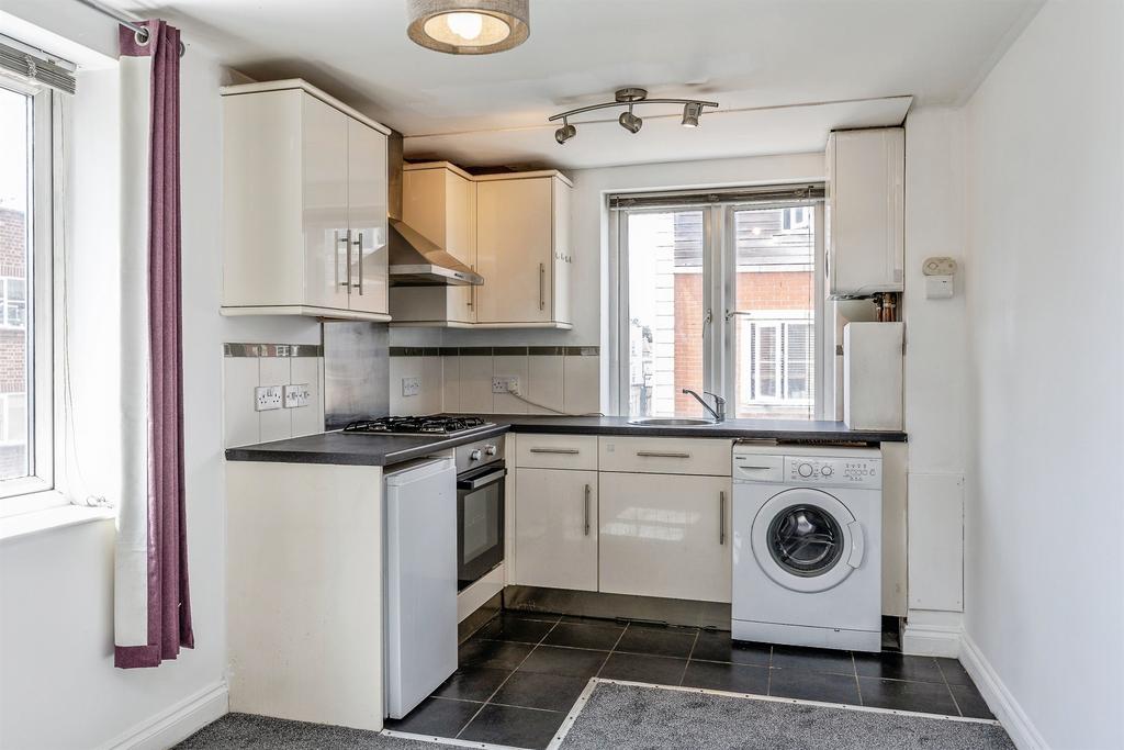 Apartment in Bedminster - View 4
