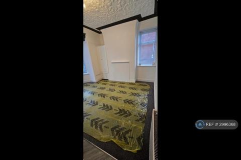 1 bedroom in a house share to rent, Walmersley Road, Bury, BL9