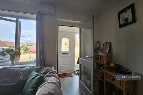 2 bedroom end of terrace house to rent, Swallowfield, Bedford, MK44