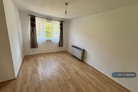 1 bedroom flat to rent, Graham Court, London, SE14