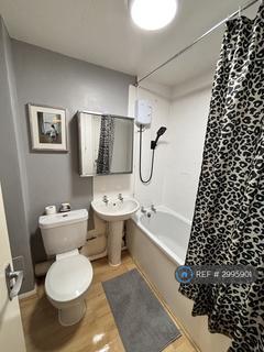 1 bedroom flat to rent, Graham Court, London, SE14