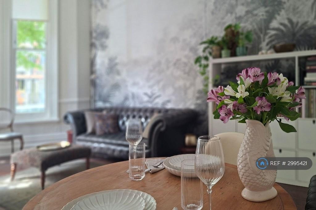 Apartment in Hove, Brunswick - View 5