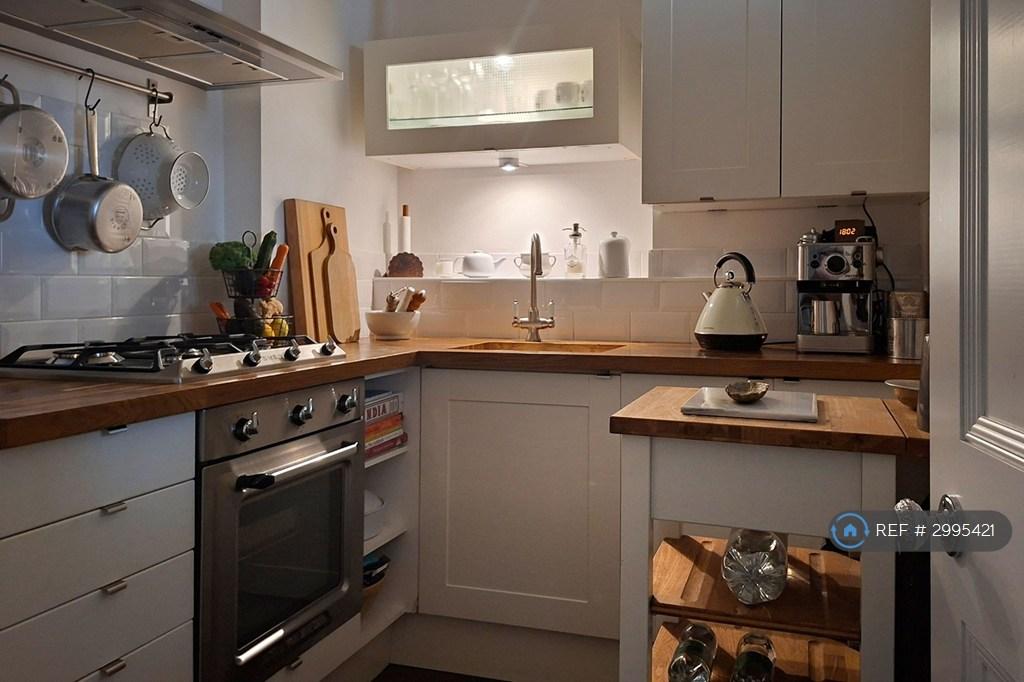 Apartment in Hove, Brunswick - More
