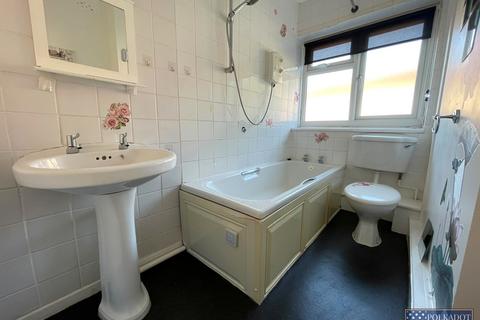 2 bedroom flat to rent, Ashland Road, Sutton-in-Ashfield NG17