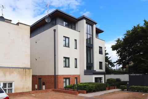 2 bedroom flat to rent, Southgate Street, Albion Apartments, GL1
